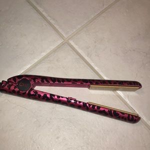 CHI LIMITED EDITION pink cheetah hair straightener